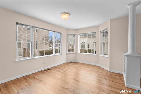 Tiny photo for 168 Colonial Road #apt 6, Stamford, CT 06906 (MLS # 24109603)