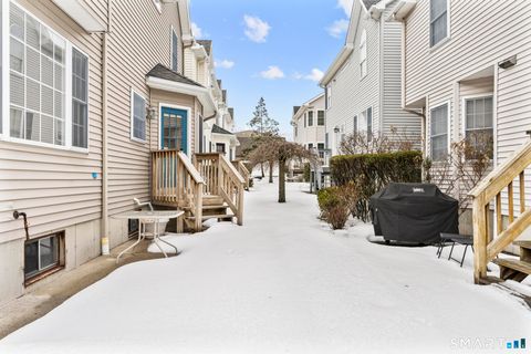 Tiny photo for 168 Colonial Road #apt 6, Stamford, CT 06906 (MLS # 24109603)