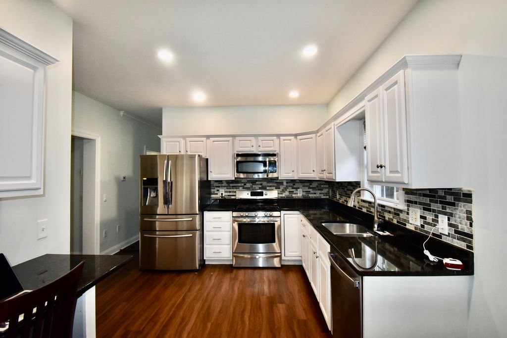 Photo of 191 Hunyadi Avenue, Fairfield, CT 06824 (MLS # 24137041)