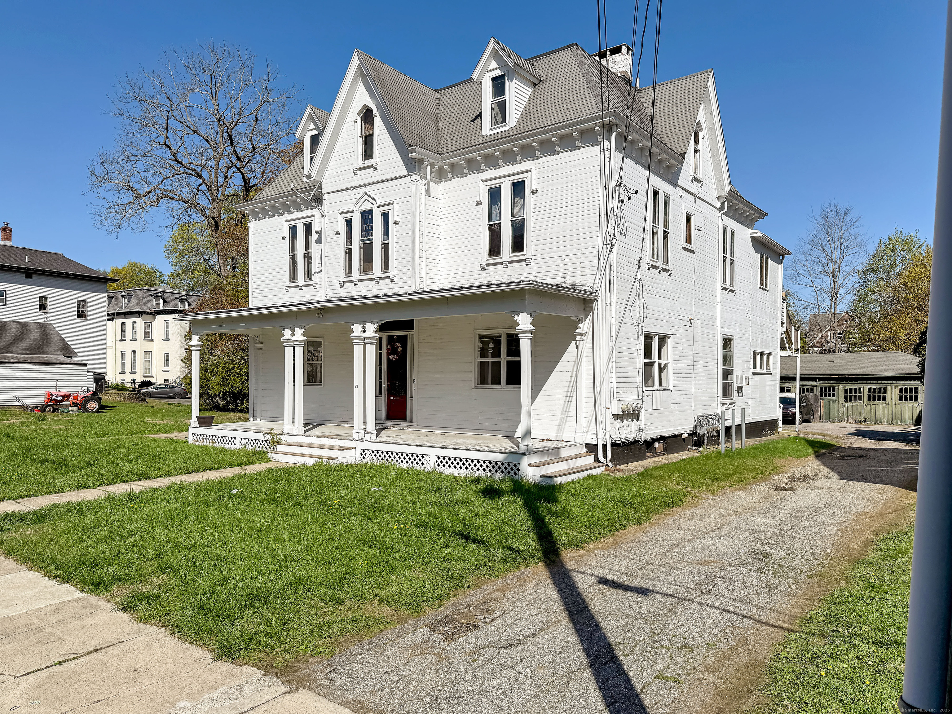 22 Perkins Avenue