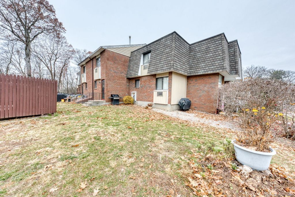 Photo of 142 High Path Road #142, Windsor, CT 06095 (MLS # 24141018)