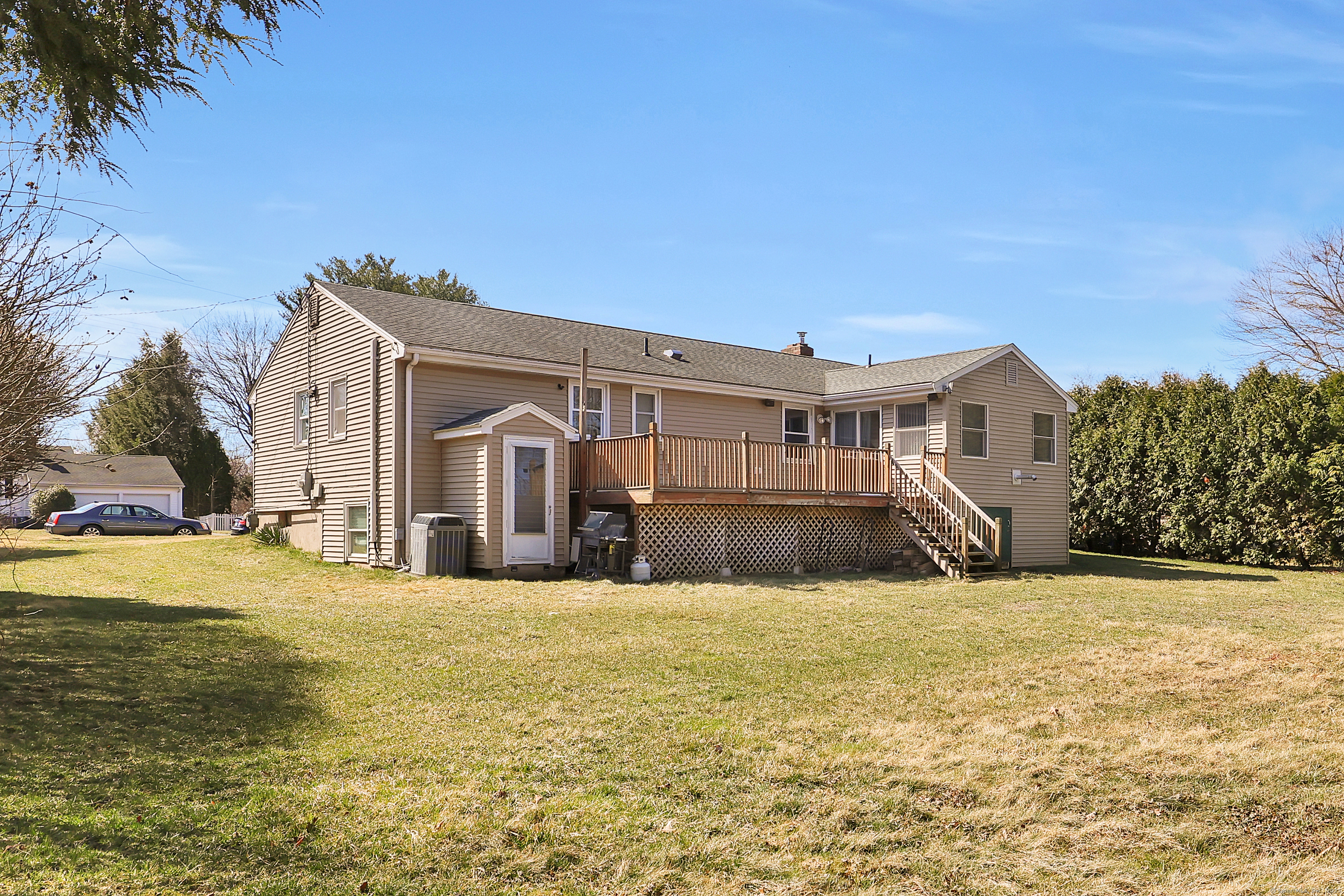 East Hartford, Connecticut 06118, United States, 3 Bedrooms Bedrooms, ,3 BathroomsBathrooms,Residential,Active,98377