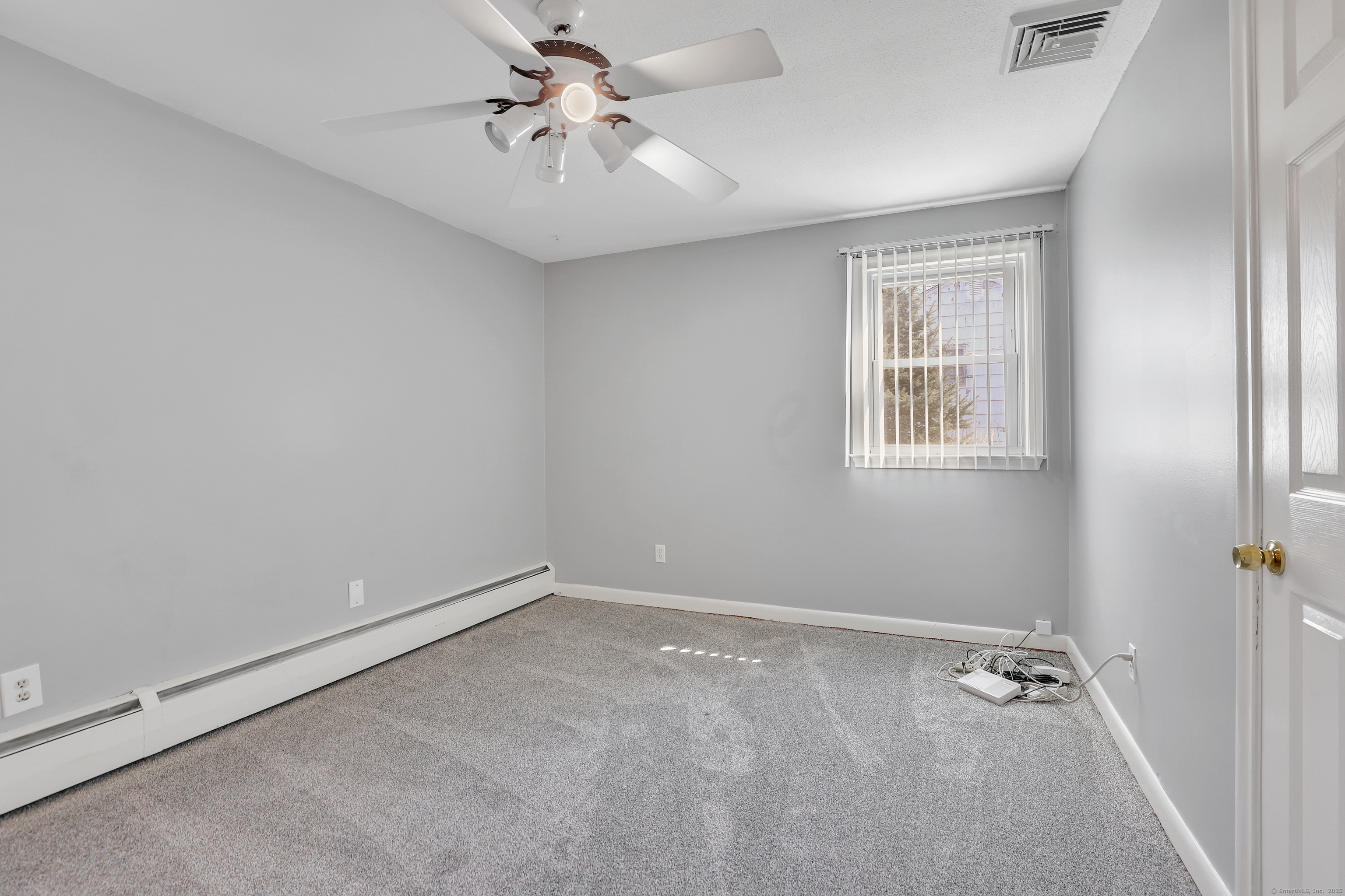 East Hartford, Connecticut 06118, United States, 3 Bedrooms Bedrooms, ,3 BathroomsBathrooms,Residential,Active,98377