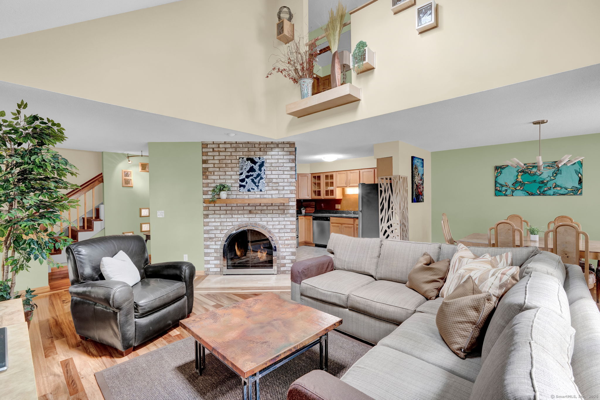 10 Thistle Way APT A