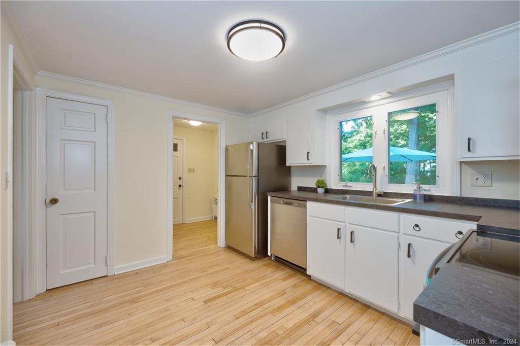 3 Hilltop Road