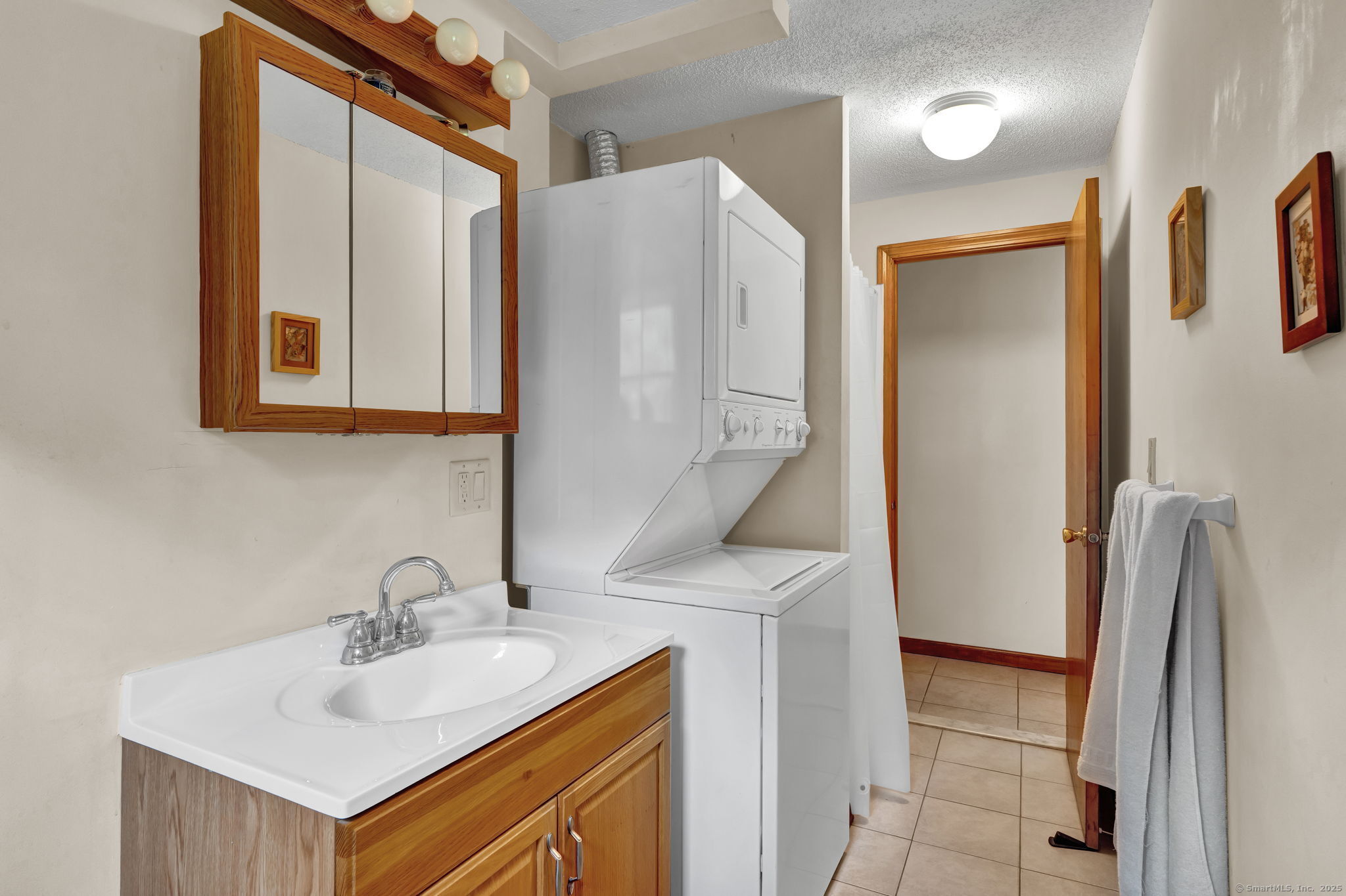 26 Southwood Drive, West Hartford, Connecticut image 24