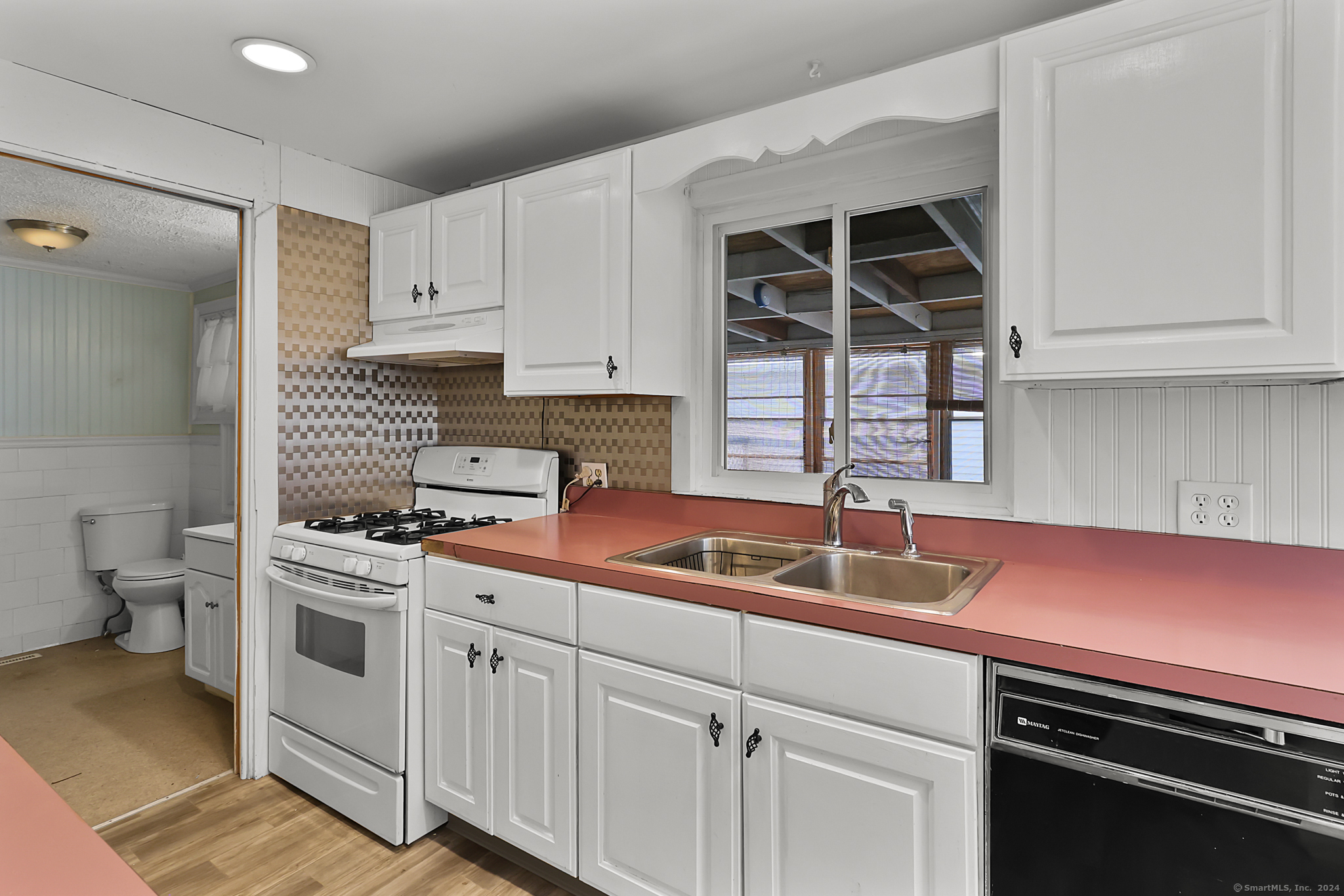 104 Perry Hill Road, Shelton, Connecticut image 10