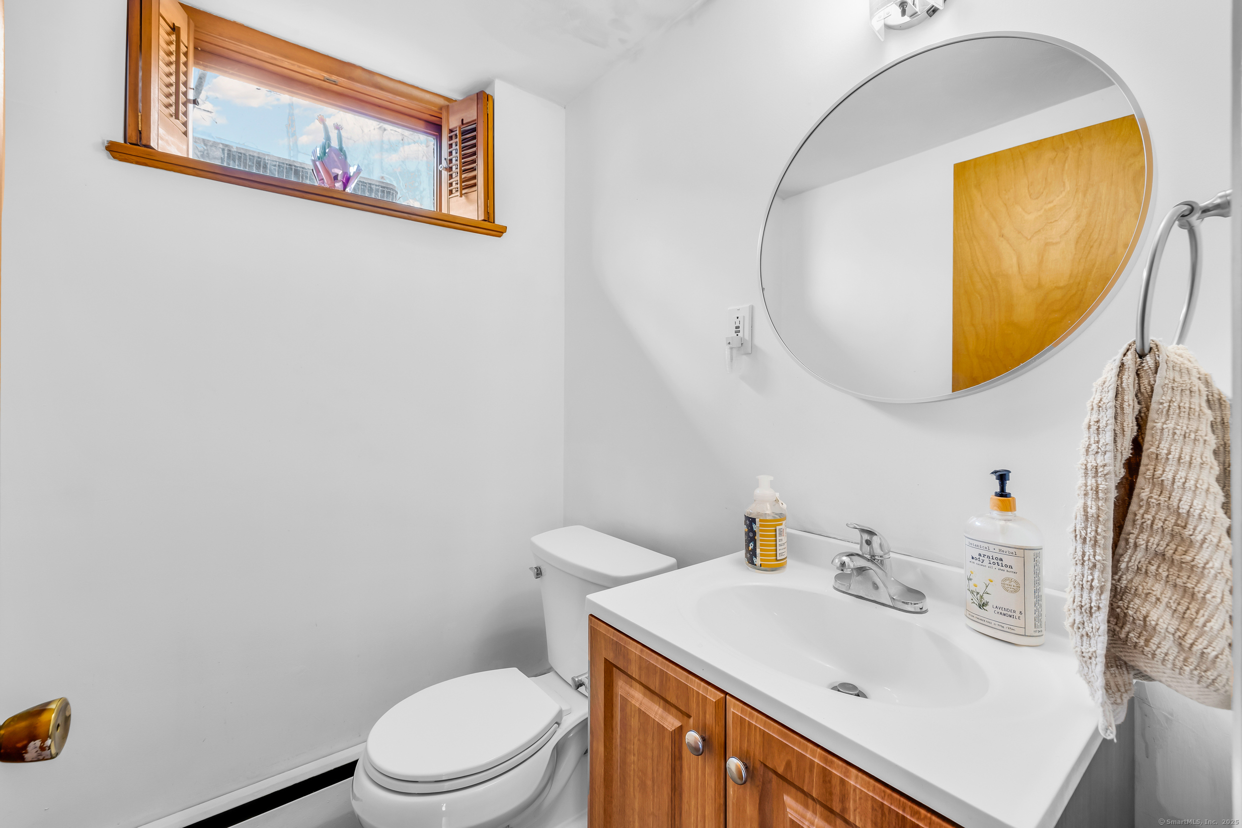 1190 Forest Road, New Haven, Connecticut image 24