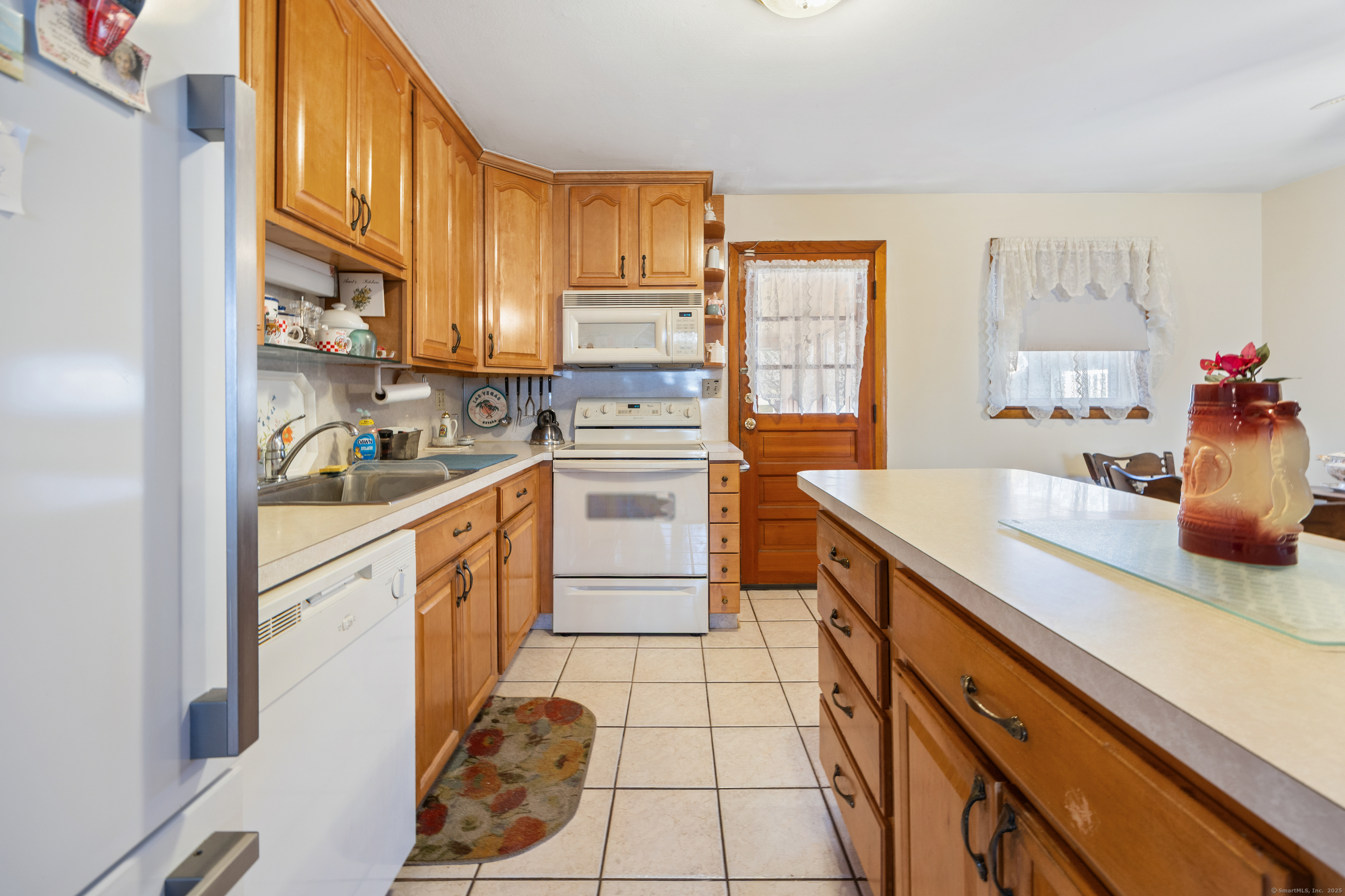 22 Rosario Drive, Waterbury, Connecticut image 6