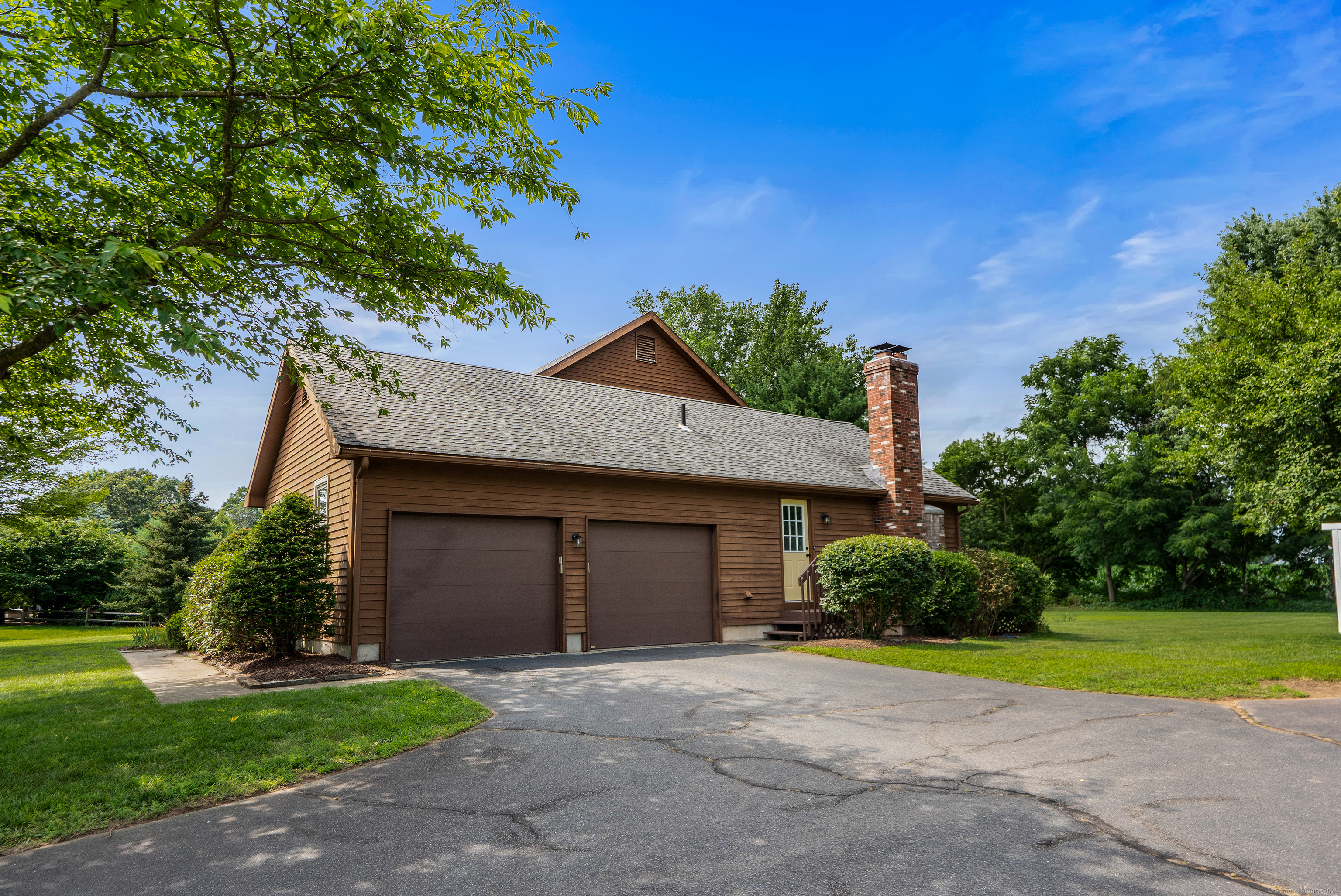 Ellington, Connecticut 06029, United States, 4 Bedrooms Bedrooms, ,3 BathroomsBathrooms,Residential,Coming Soon,175477