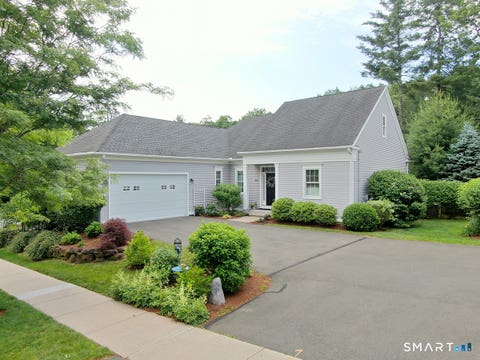 Tiny photo for 15 Bantry Road #15, Simsbury, CT 06070 (MLS # 24184234)