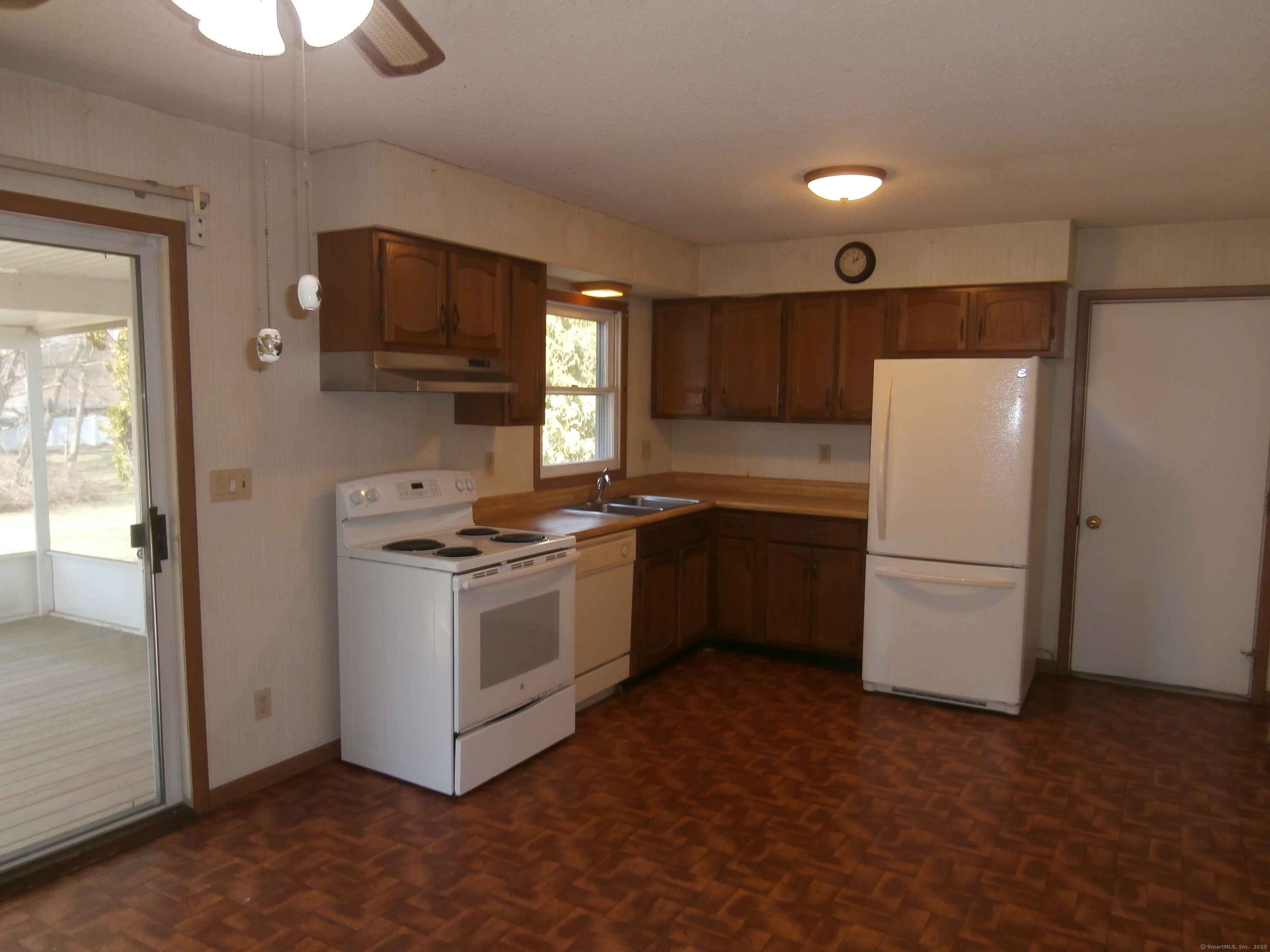 25 Clearview Drive, Wallingford, Connecticut image 4