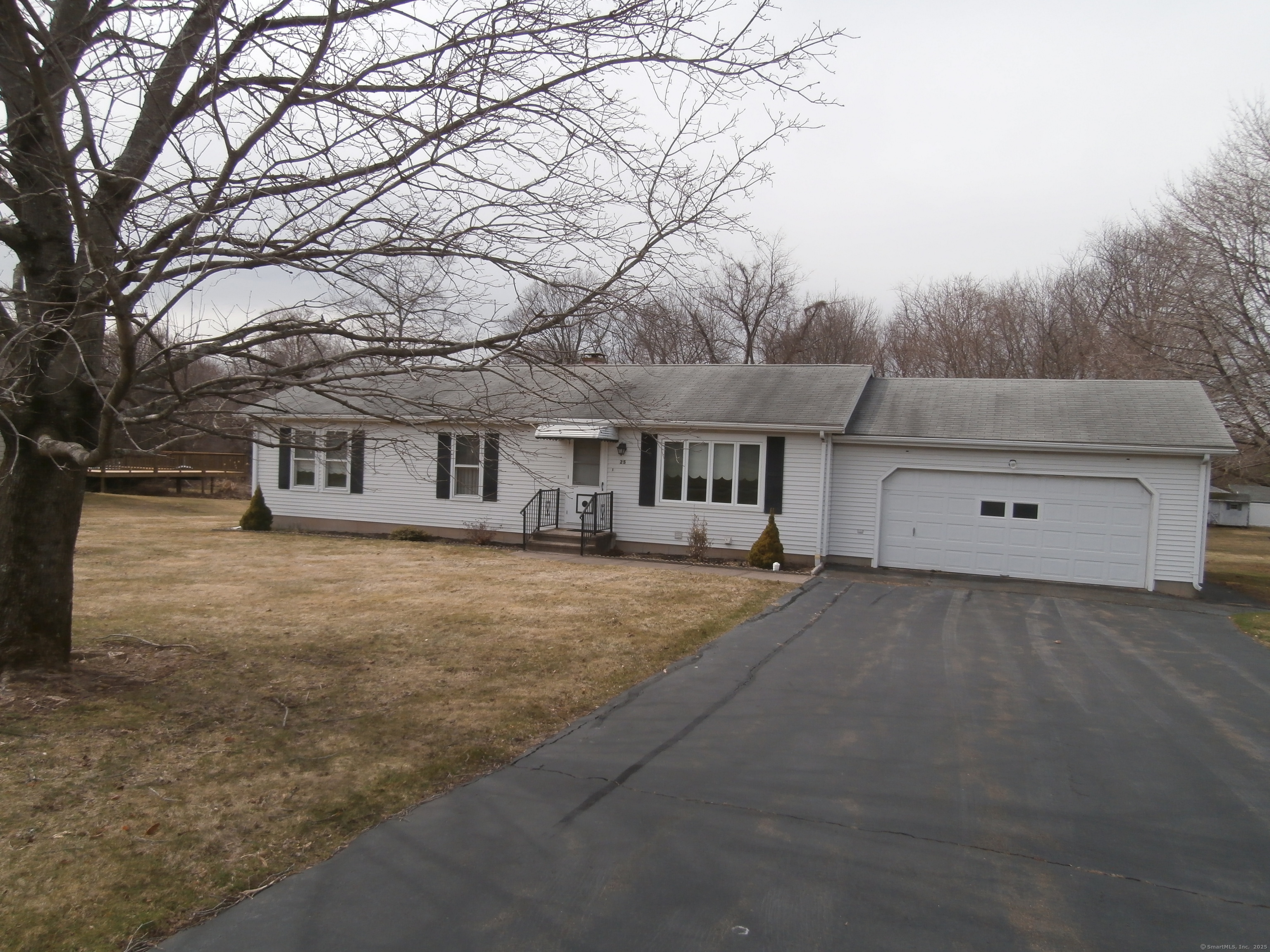 25 Clearview Drive, Wallingford, Connecticut image 1
