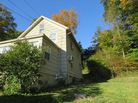 A home in Thomaston