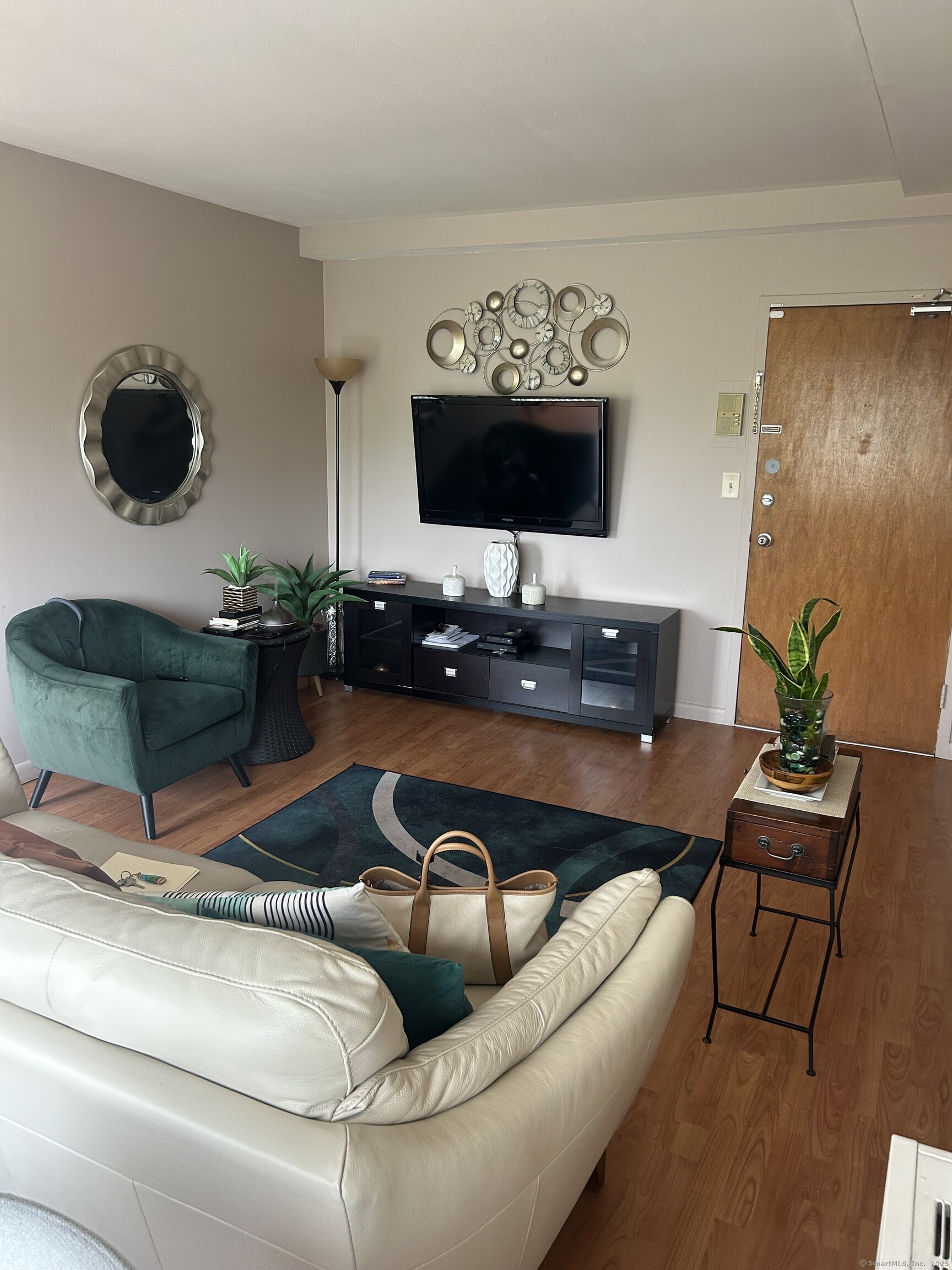 1310 Berlin Turnpike APT 607