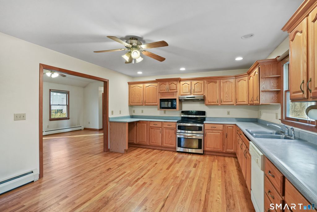 Photo of 64 Portland Avenue, Redding, CT 06896 (MLS # 24143998)