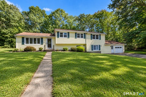 Homes For Sale - 18 Arbor Road<br/> Fairfield County, Monroe, CT 06468