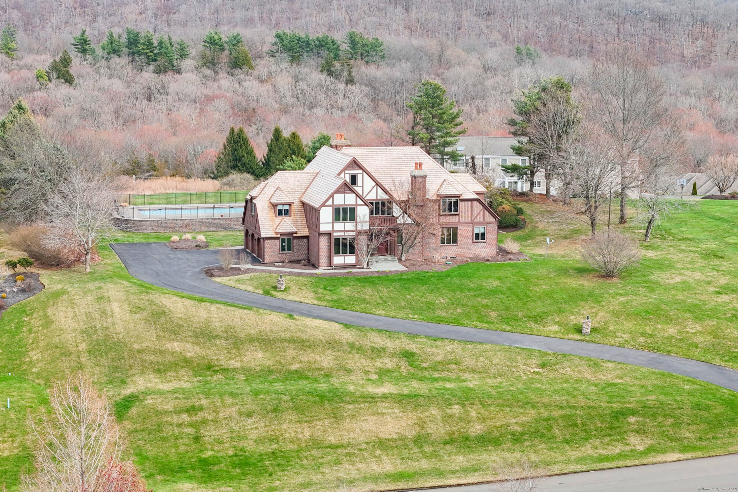 14 Turnberry Road, Wallingford, Connecticut image 2