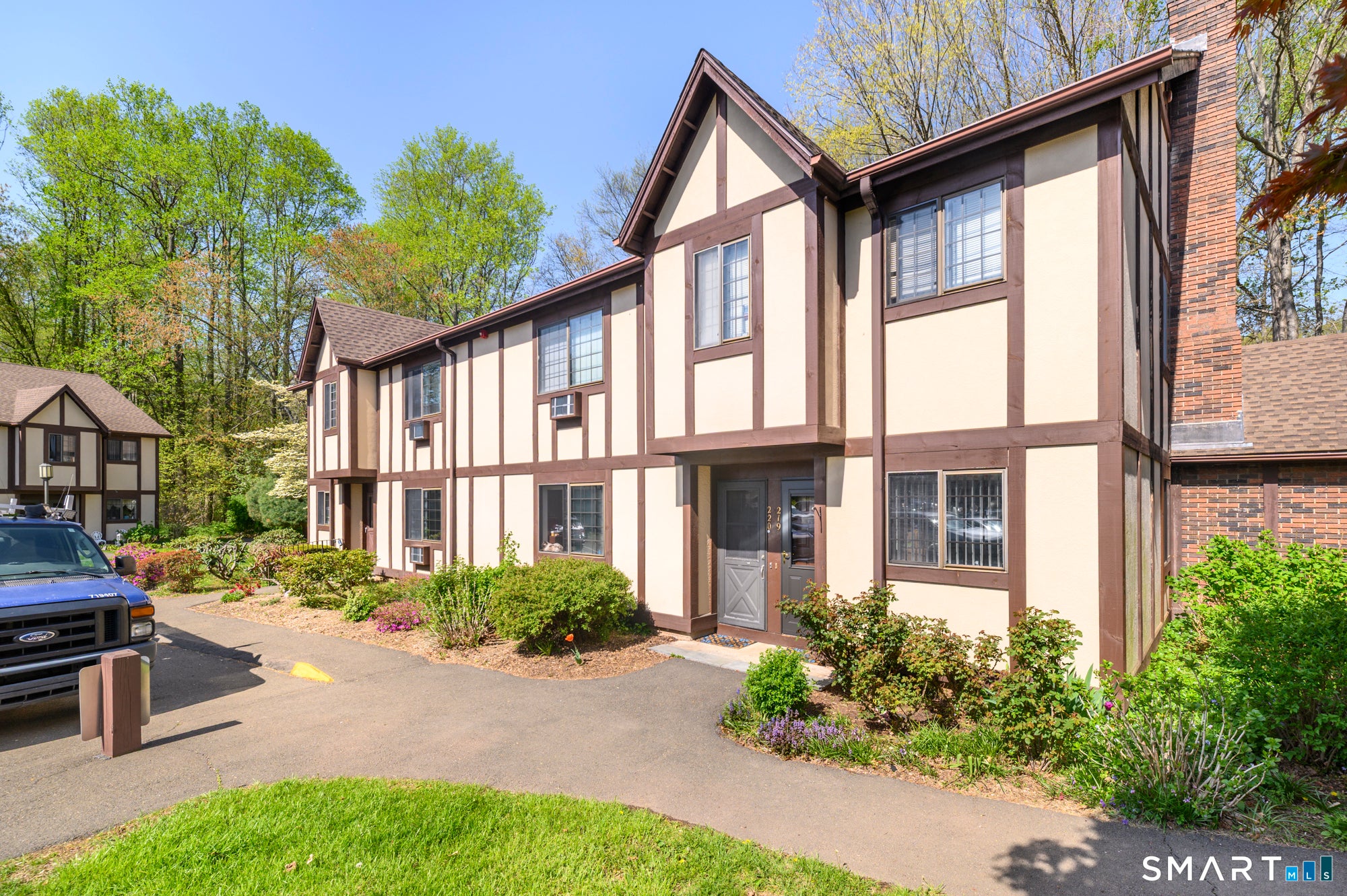 217 Foxwood Lane 217