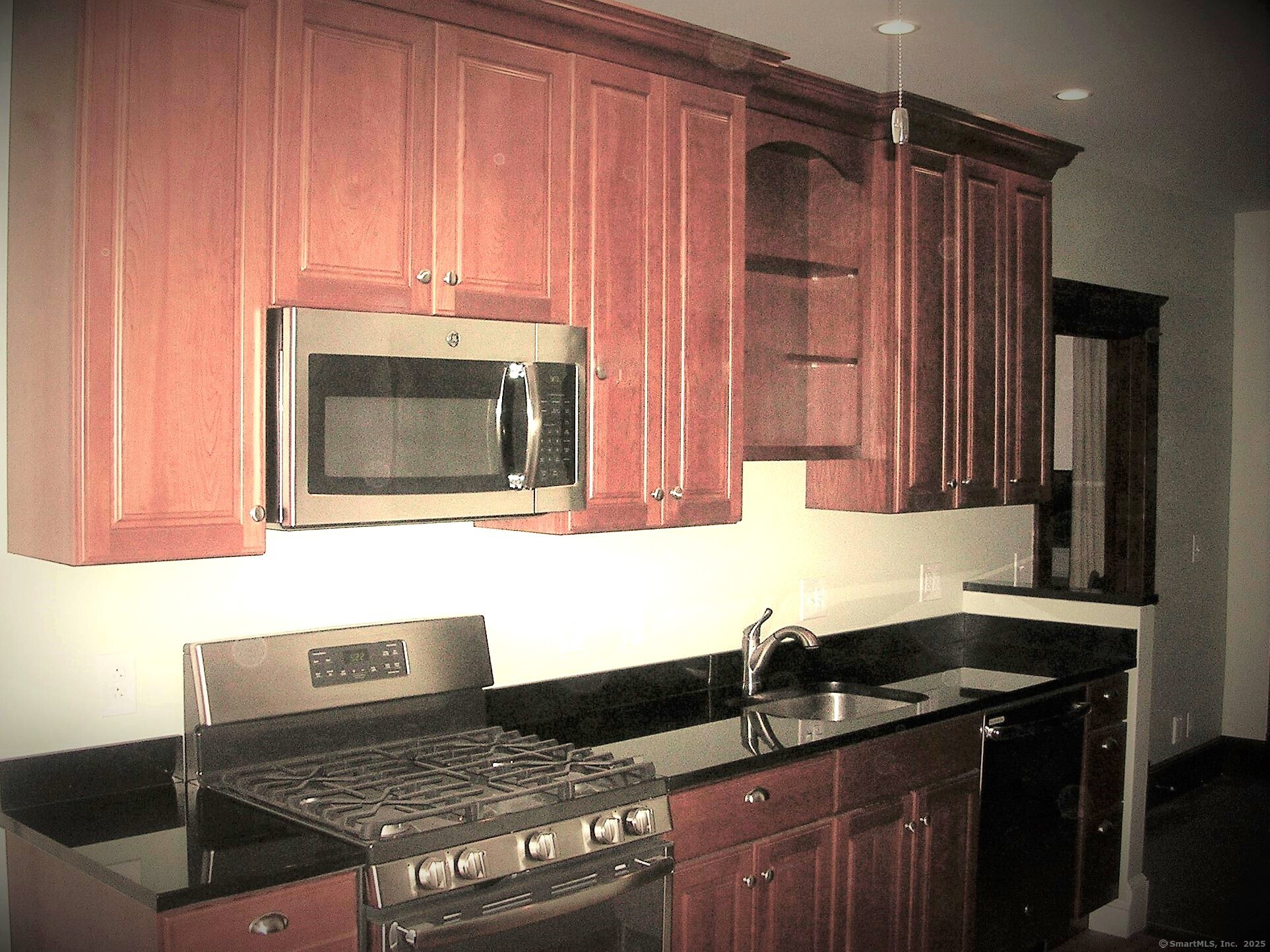 2868 Dixwell Avenue, Hamden, Connecticut image 14