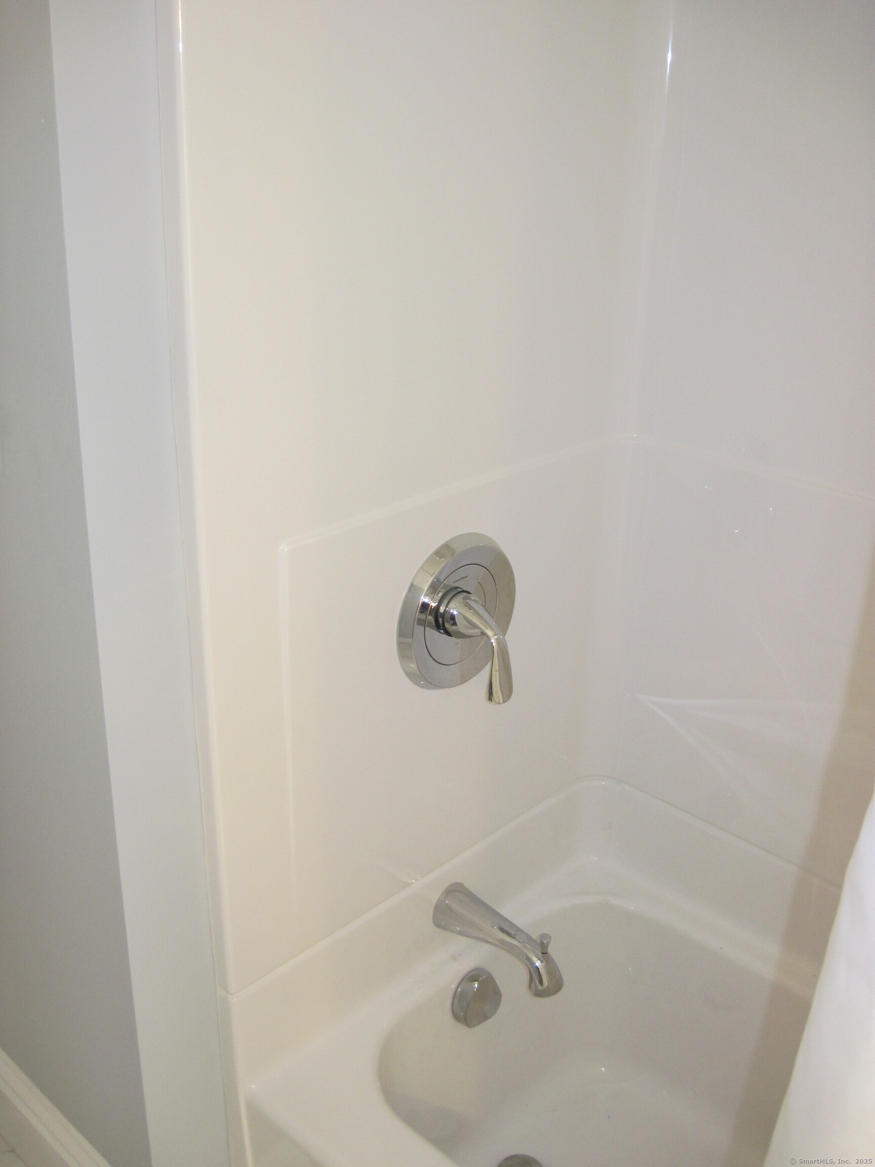 2868 Dixwell Avenue, Hamden, Connecticut image 36