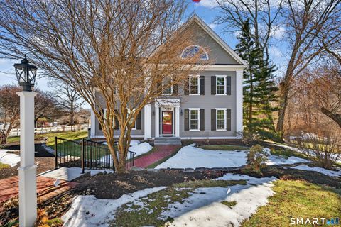 5 Riverhead Lane East Lyme CT 06333