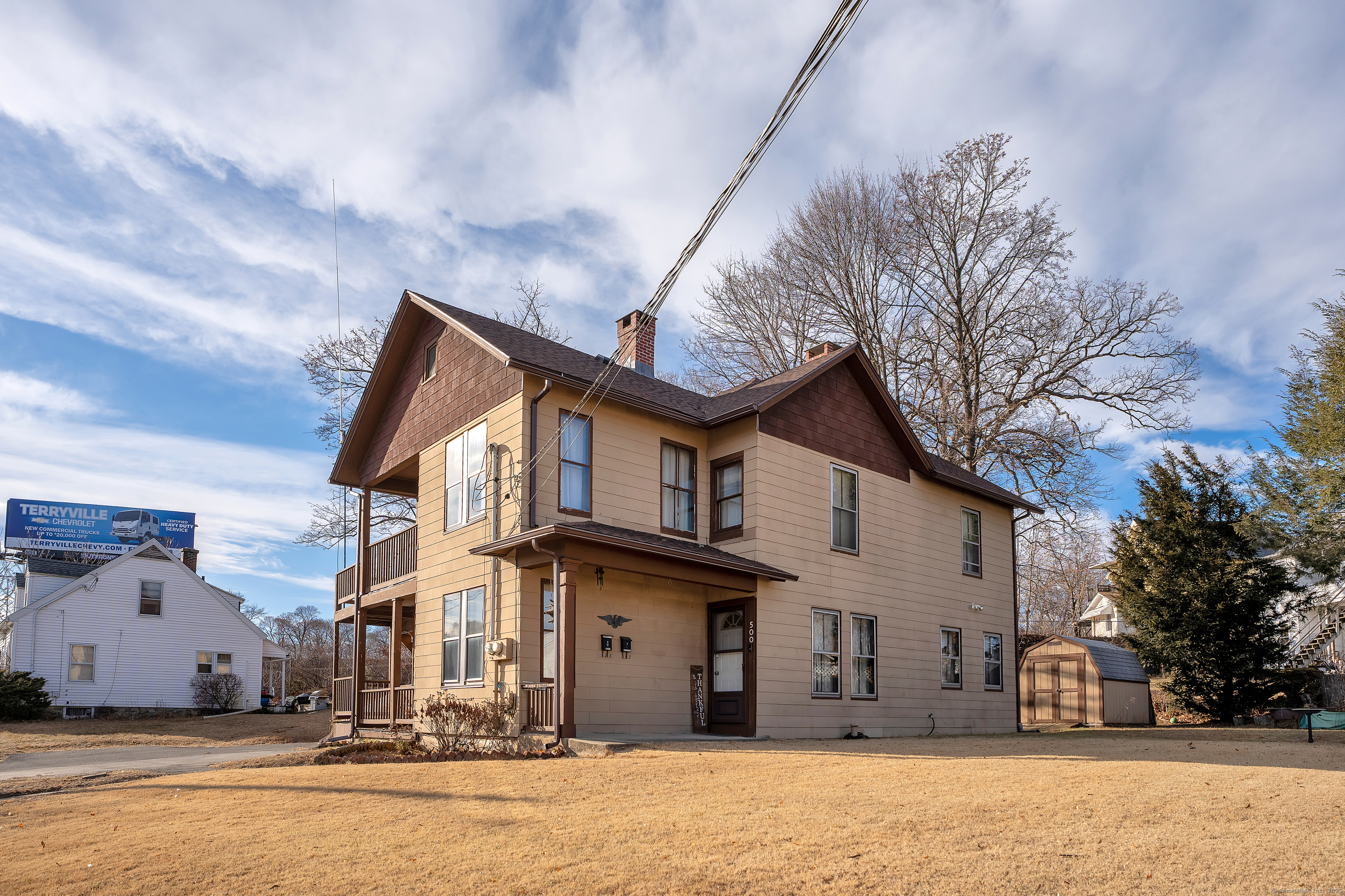 Plank Road, Waterbury, Connecticut - 4 Bedrooms  
2 Bathrooms  
10 Rooms - 