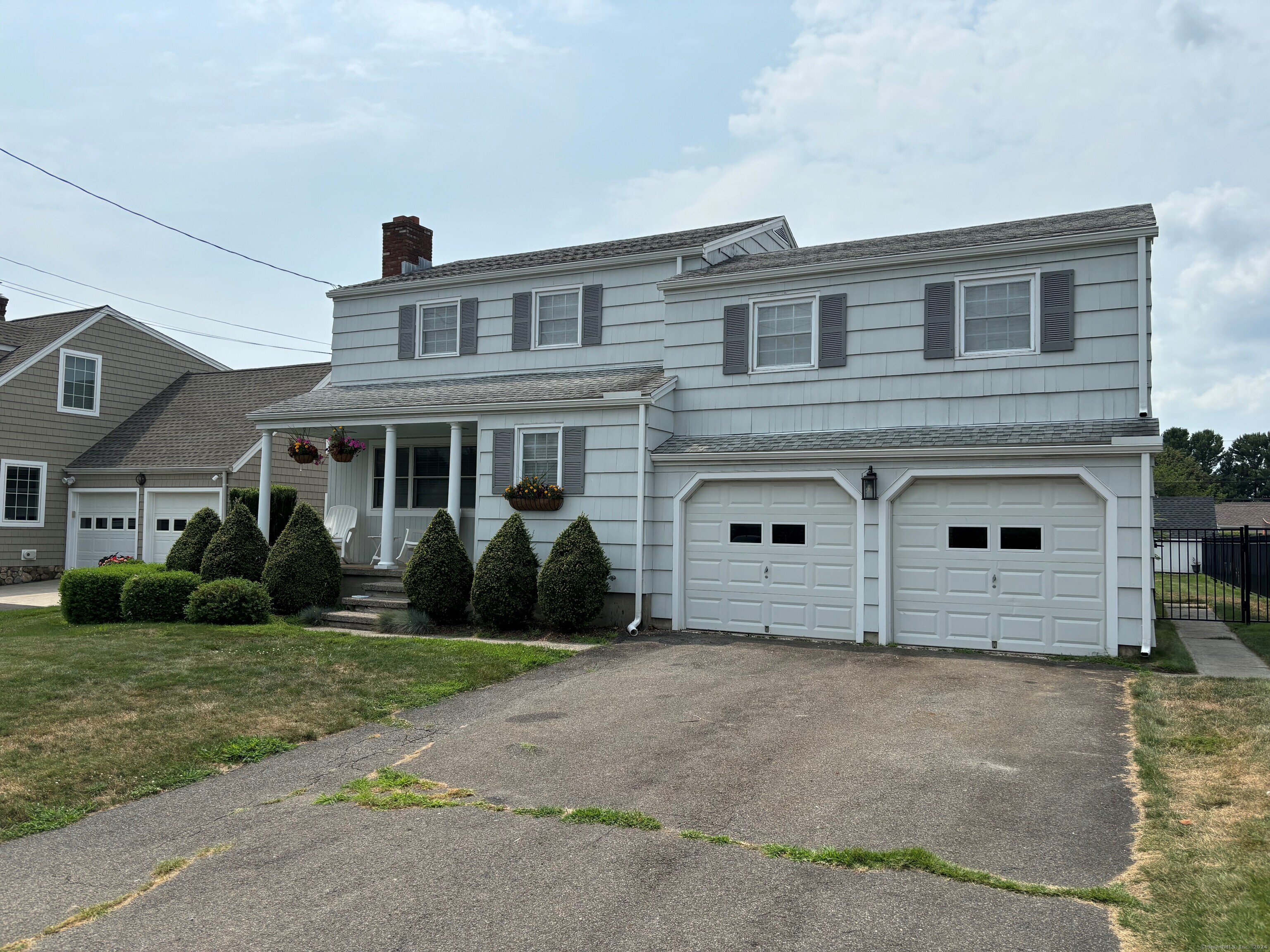 Rental Property at 131 Spruce Street, Stratford, Connecticut - Bedrooms: 3 
Bathrooms: 3 
Rooms: 6  - $3,500 MO.