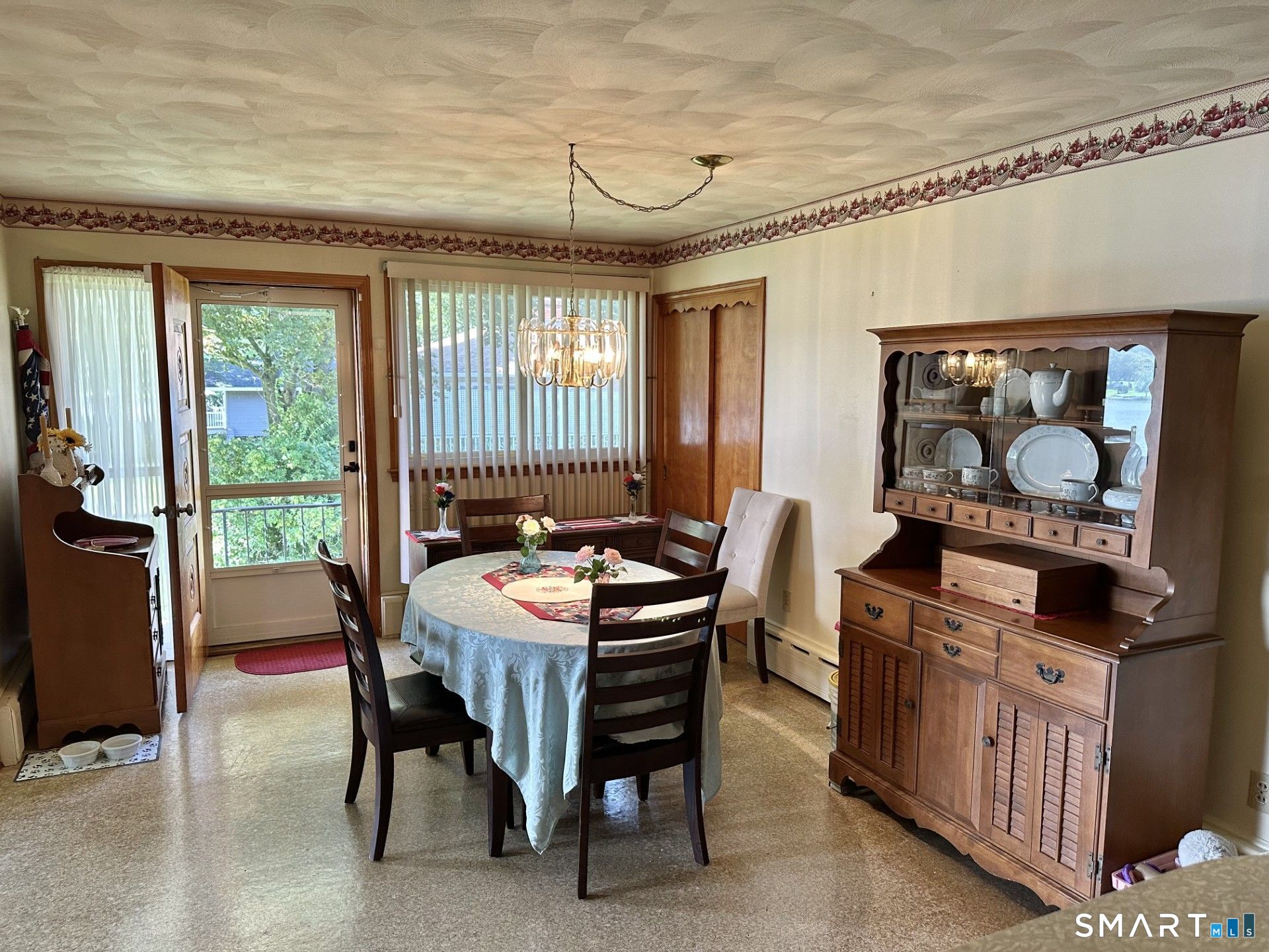 586 Wolcott Road