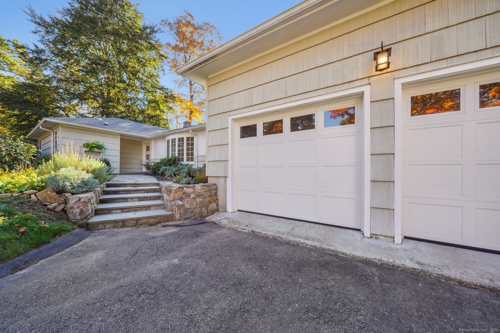 Photo 1 of 25 Midrocks Drive, Norwalk, Connecticut, $615,000, Web #: 24053999