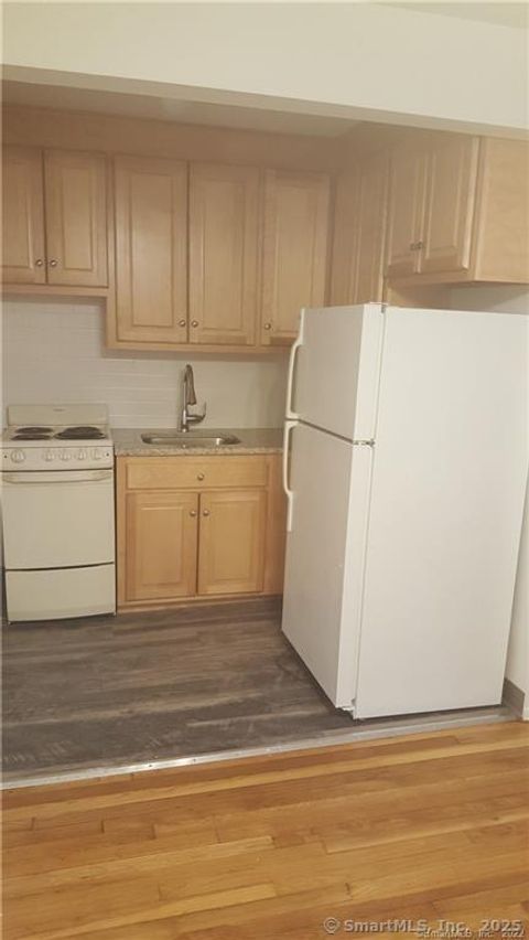 MLS: 24087847