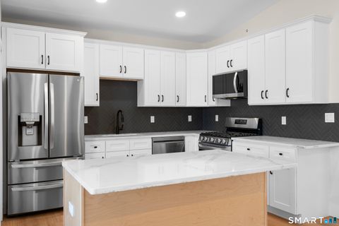 Tiny photo for 937 Post Road #2B, Fairfield, CT 06824 (MLS # 24154866)