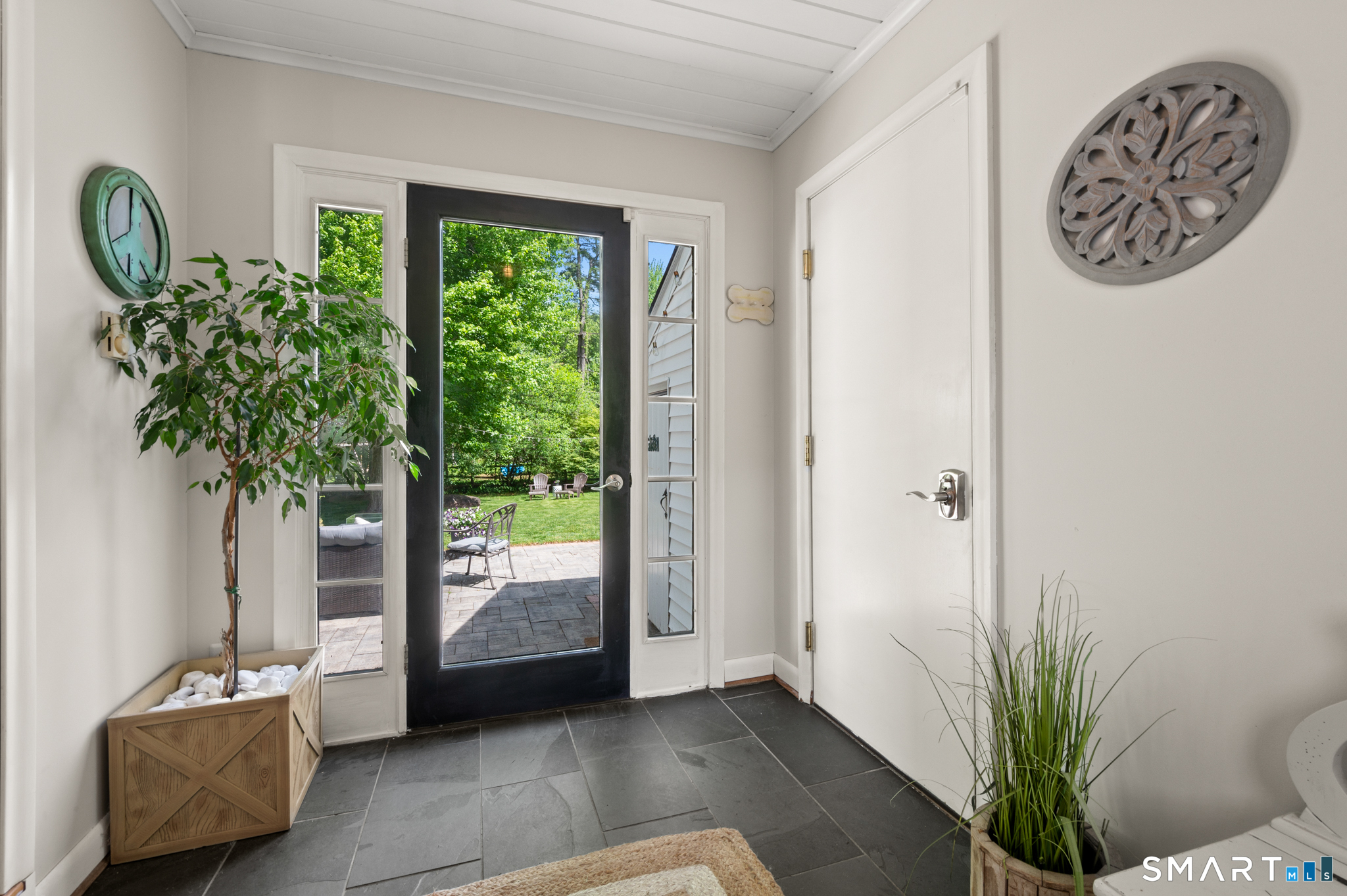 43 Crabapple Road