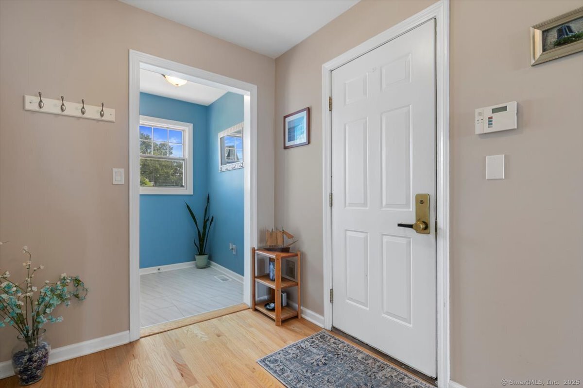 101 Limewood Avenue APT 4