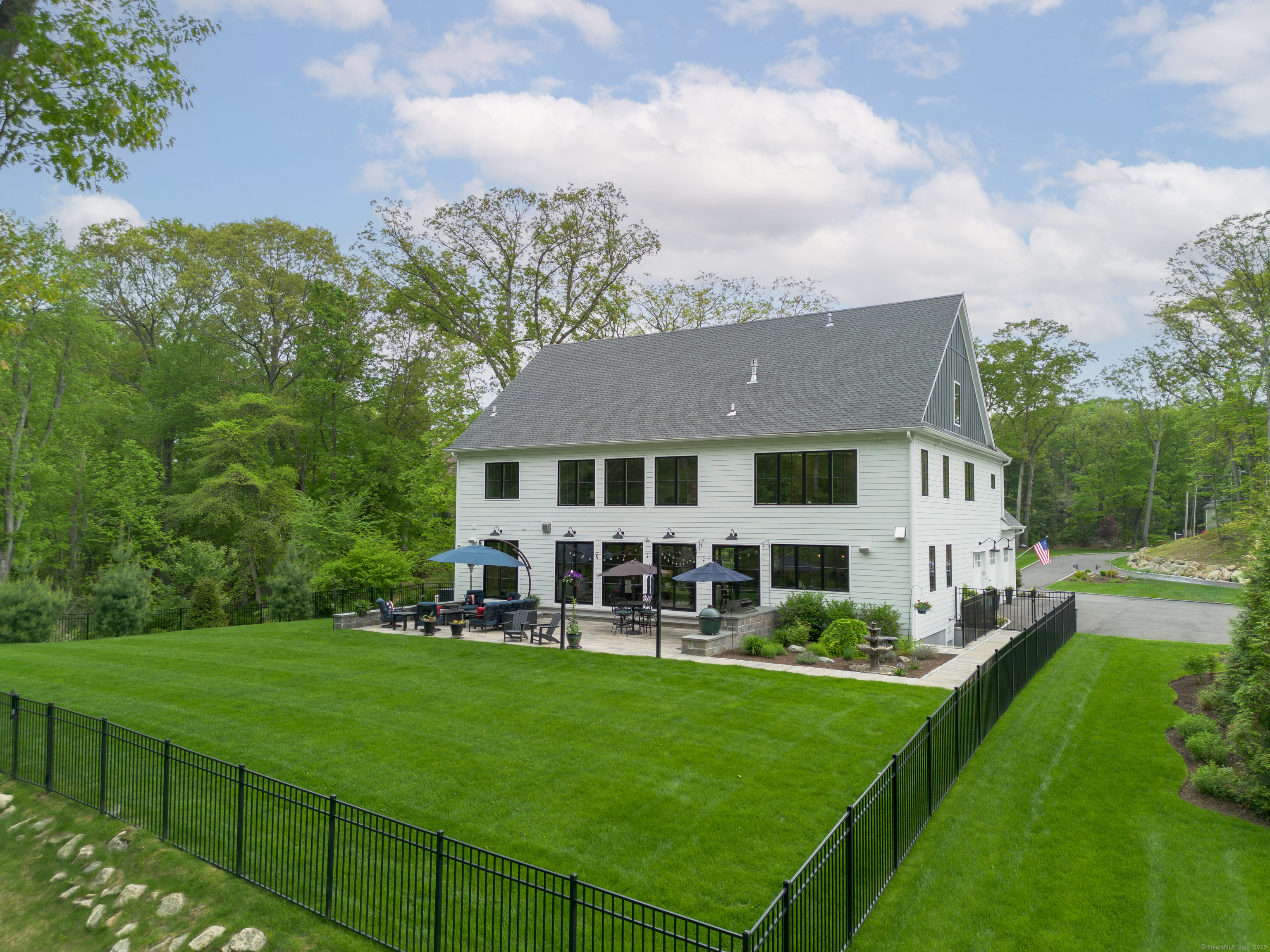 284 Ingleside Drive