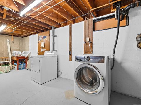 Tiny photo for 14 Irvingdell Place, East Lyme, CT 06333 (MLS # 24133261)