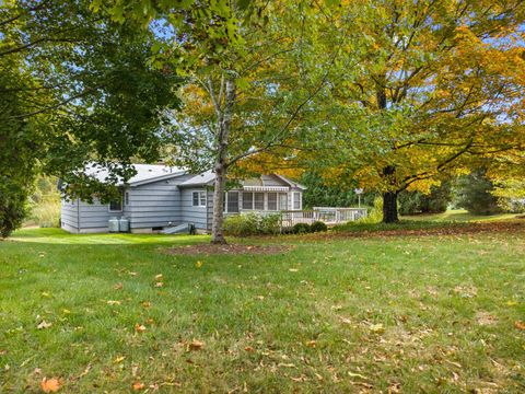 Tiny photo for 14 Irvingdell Place, East Lyme, CT 06333 (MLS # 24133261)