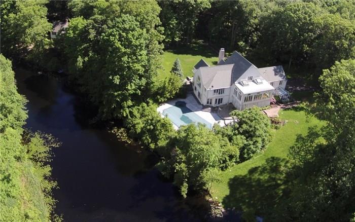 Photo 1 of 11 Strawberry Ridge Road, Ridgefield, Connecticut, $825,000, Web #: 99136806