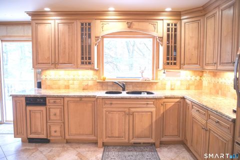 Tiny photo for 10 Ironwood Lane #10, West Hartford, CT 06117 (MLS # 24152955)