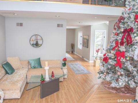 Tiny photo for 10 Ironwood Lane #10, West Hartford, CT 06117 (MLS # 24152955)