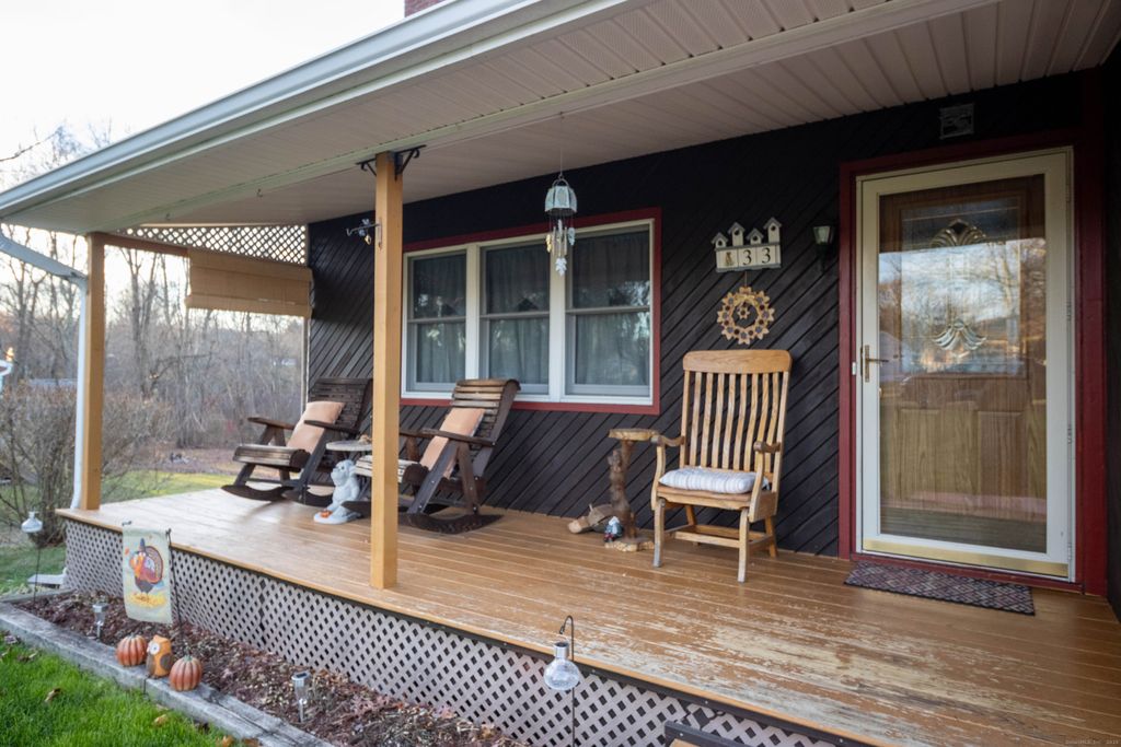 Photo of 33 Sunset Terrace, Vernon, CT 06066 (MLS # 24140796)