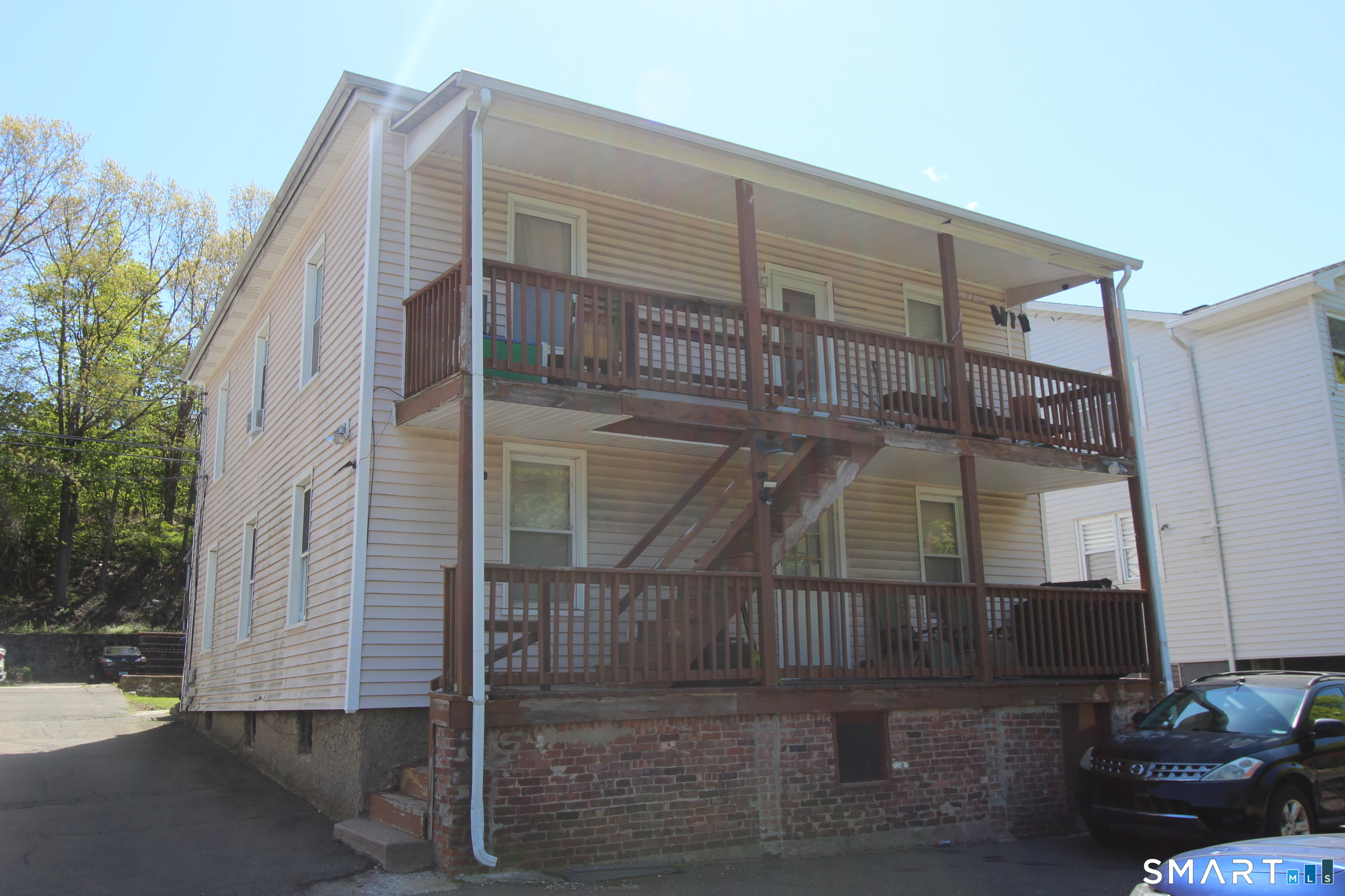 23 North Spring Street