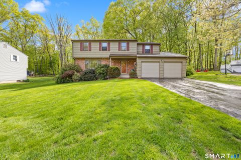 Photo of 375 Sycamore Lane, Cheshire, CT 06410 (MLS # 24174238)