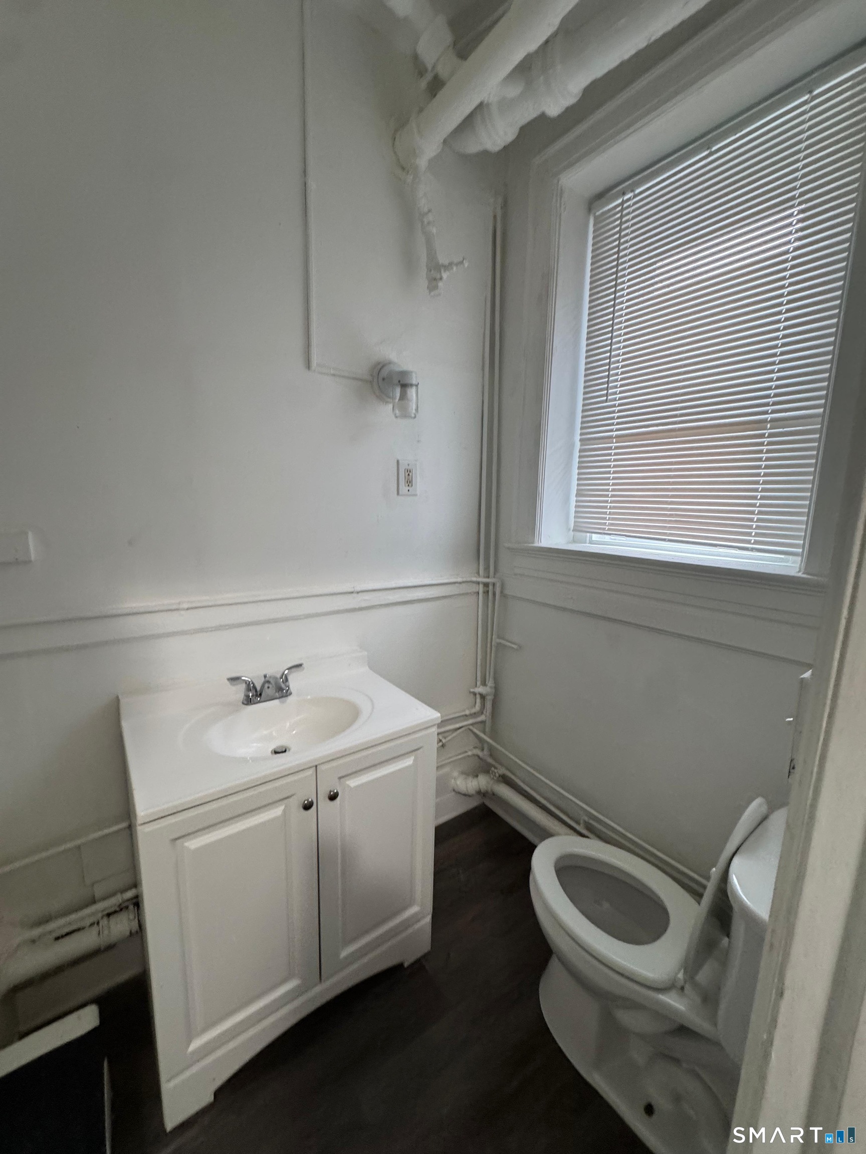 86 Pequonnock Street 1