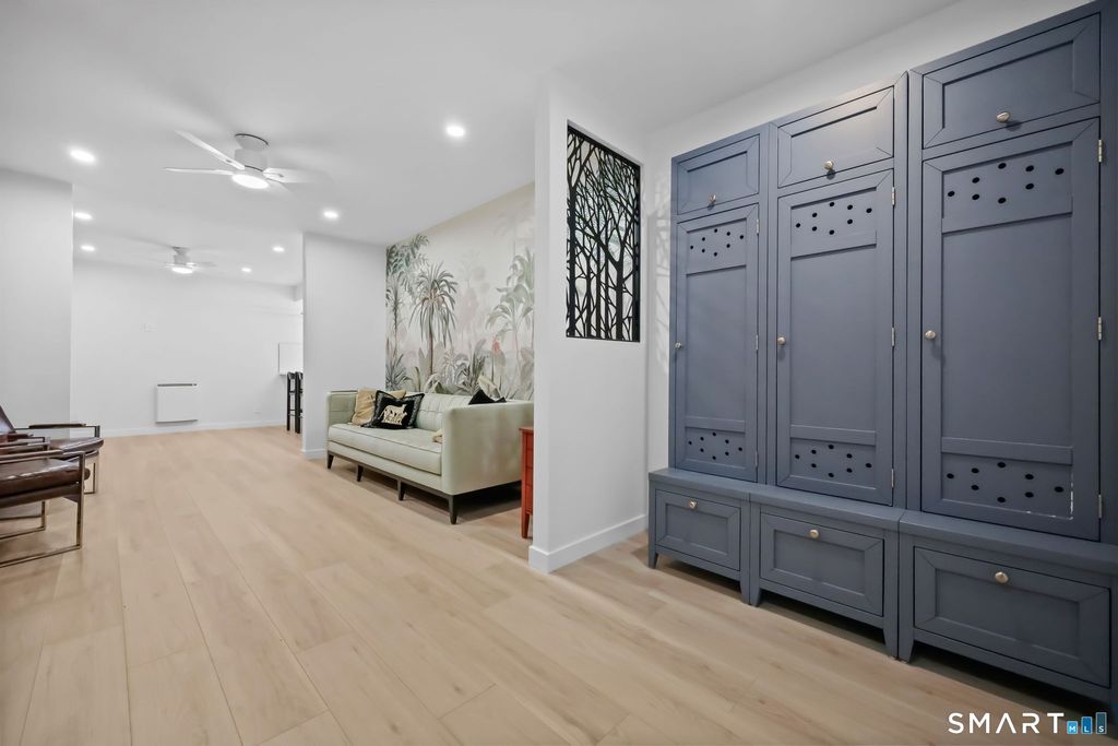 Photo of 8 Elmcrest Terrace #100, Norwalk, CT 06850 (MLS # 24154486)