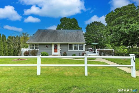 Photo of 291 Islandview Road, Stratford, CT 06614 (MLS # 24173304)