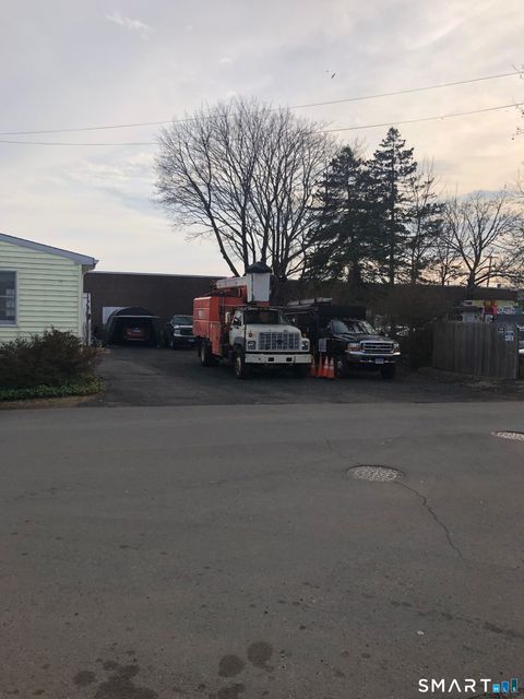 Tiny photo for 15 Oregon Avenue, Hamden, CT 06514 (MLS # 24165122)