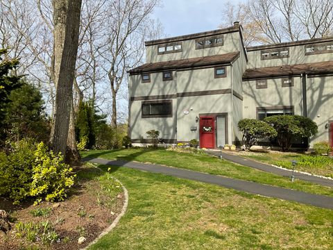 22 Harbour Village A Branford CT 06405