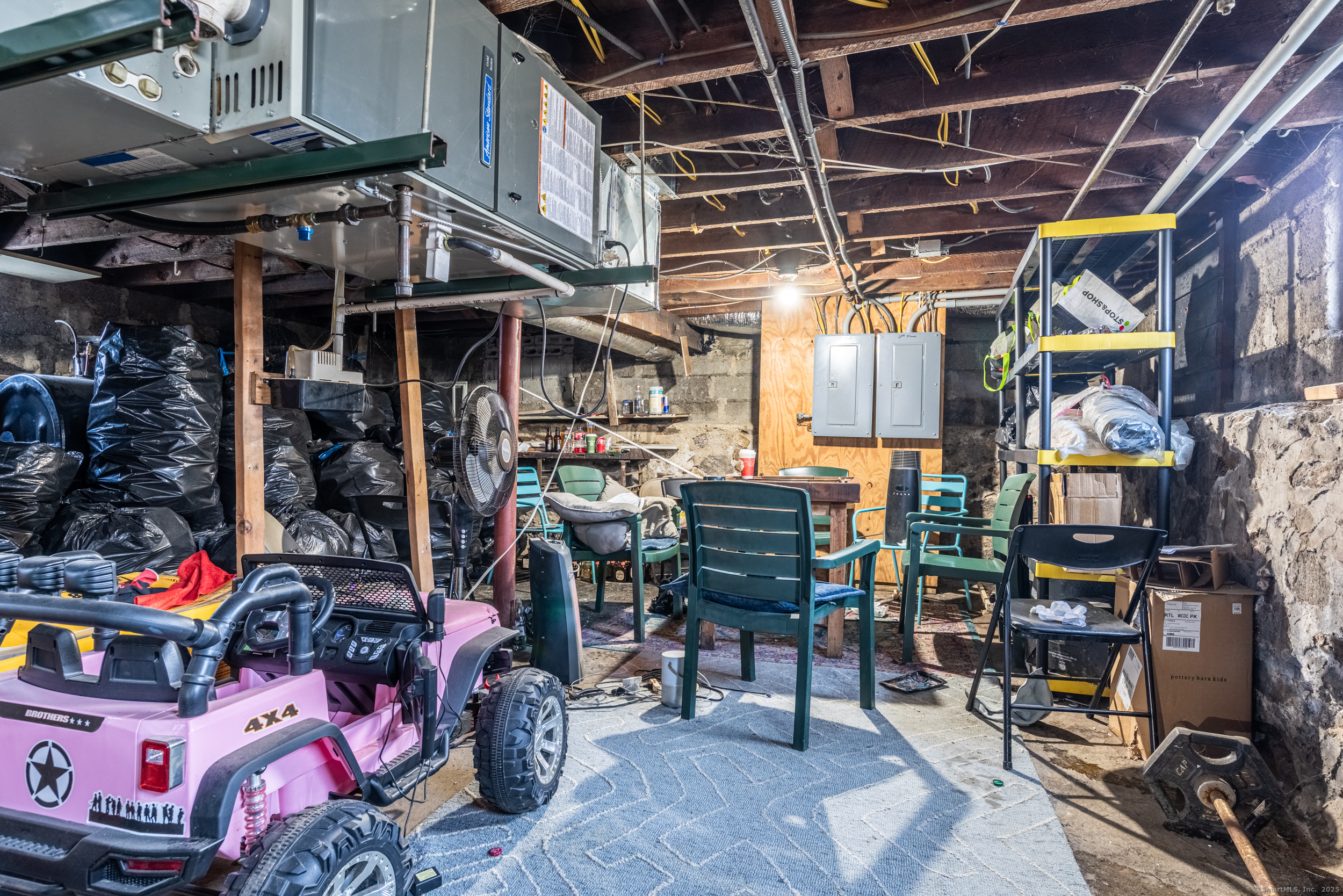 Bridgeport, Connecticut 06606, United States, 4 Bedrooms Bedrooms, ,2 BathroomsBathrooms,Residential,Active,84218