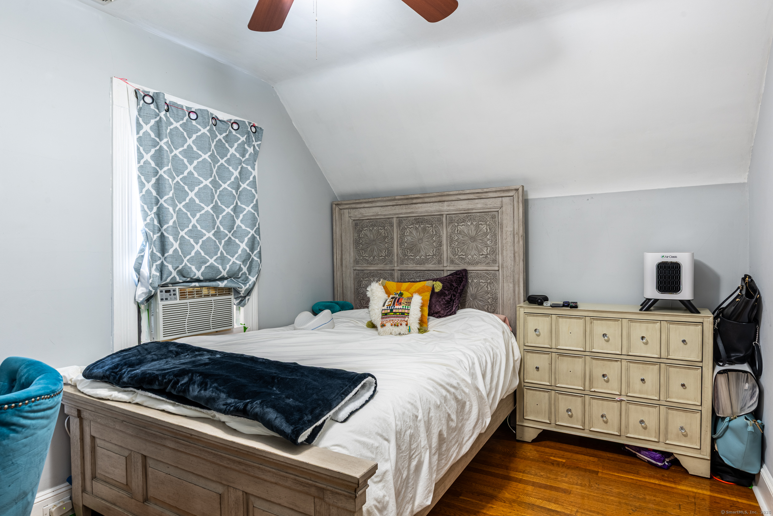 Bridgeport, Connecticut 06606, United States, 4 Bedrooms Bedrooms, ,2 BathroomsBathrooms,Residential,Active,84218